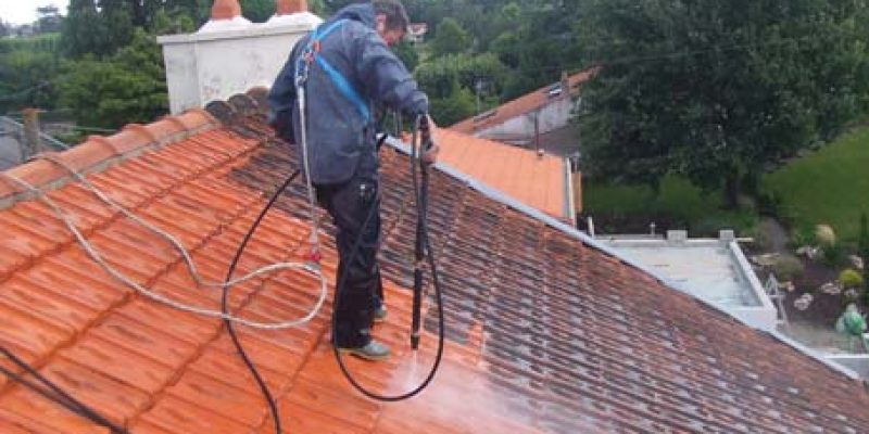 Première étape de l'hydrofuge avec le décapage